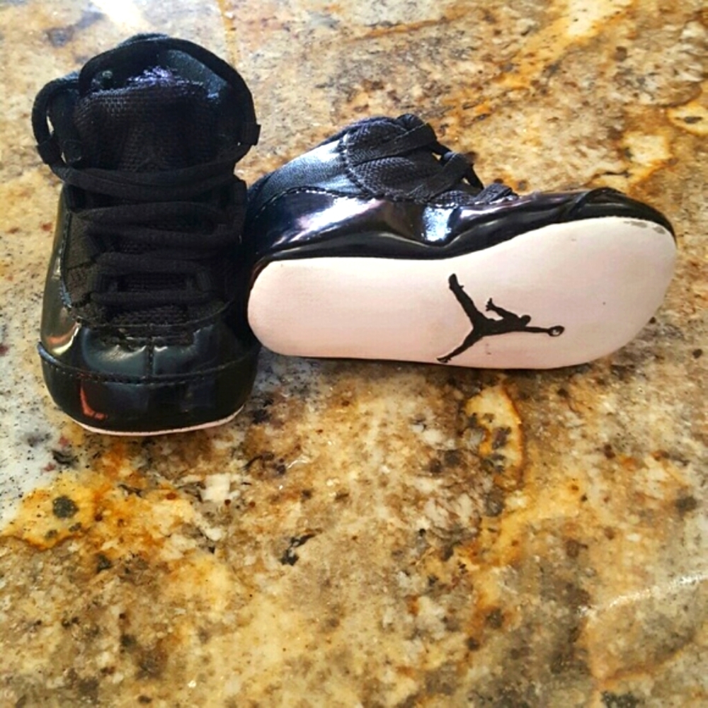 Air Jordan Space Jam NIKE infant shoe. RARE ORIGINAL from 2000.